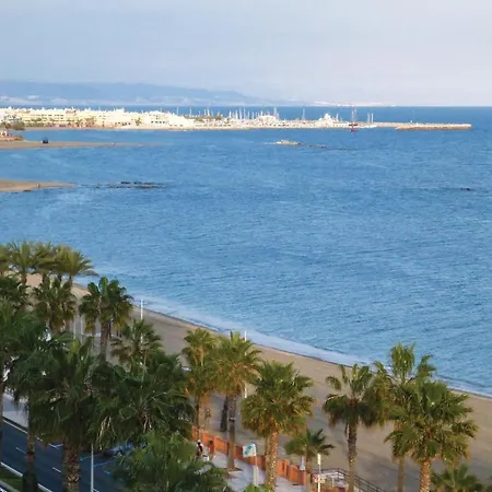 Nice Apartment In Benalmdena Costa With 1 Bedrooms, Wifi And Outdoor Swimming Pool