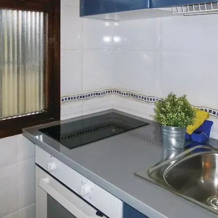 Nice Apartment In Benalmdena Costa With 1 Bedrooms, Wifi And Outdoor Swimming Pool