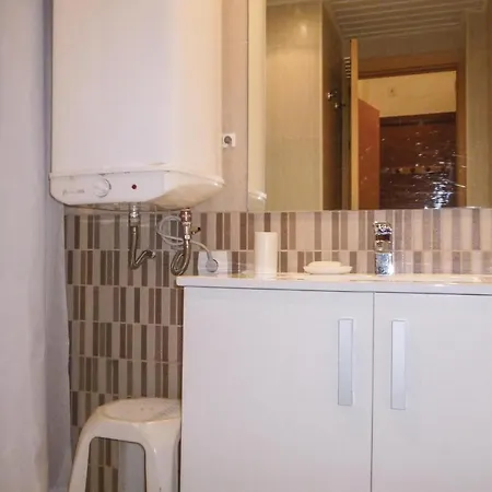 Nice Apartment In Benalmdena Costa With 1 Bedrooms, Wifi And Outdoor Swimming Pool *